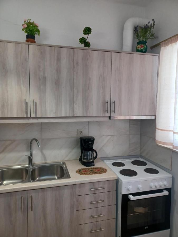 Nina'S Central Apartment Ханья Экстерьер фото